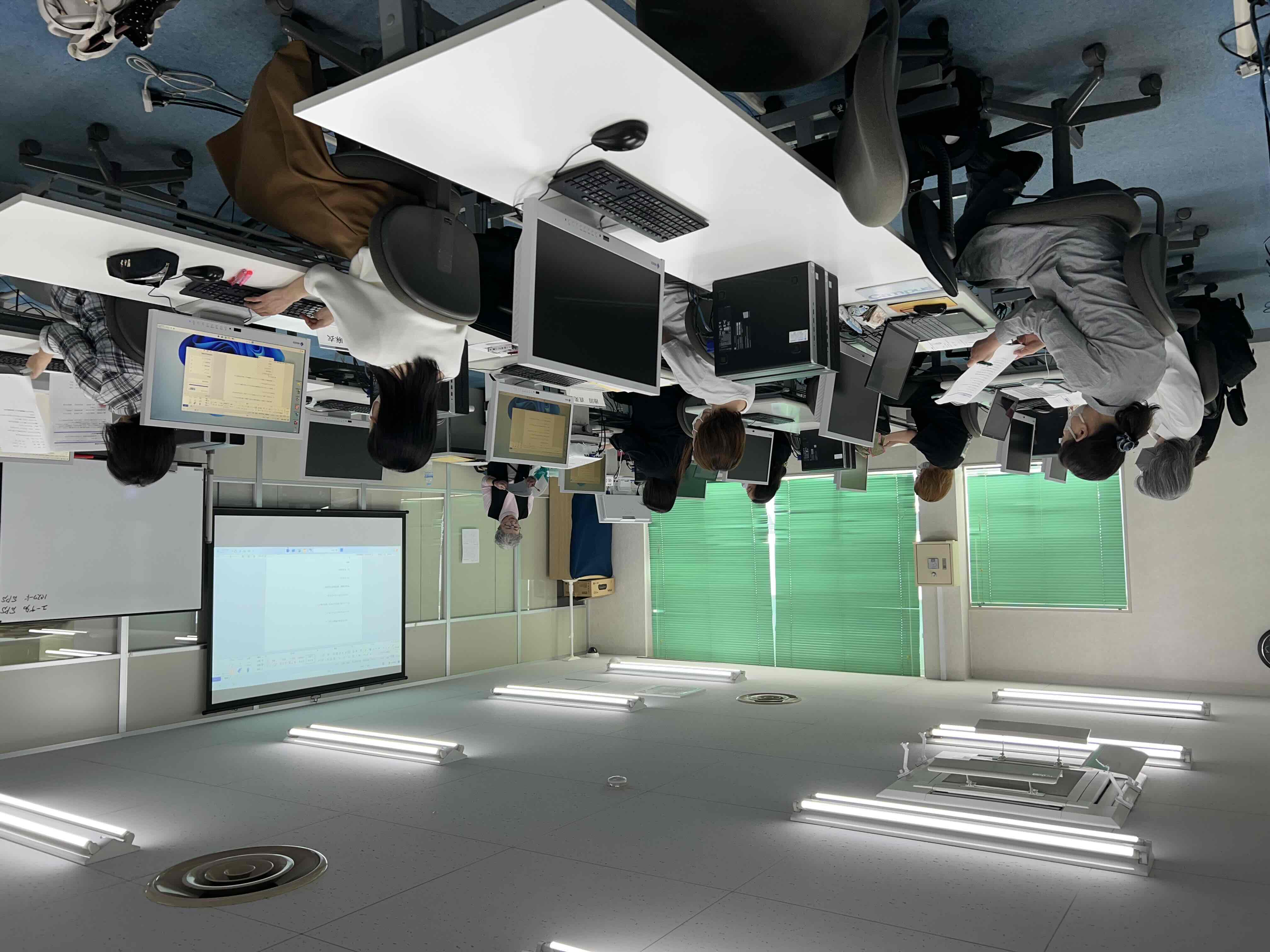 Wordの講習の写真