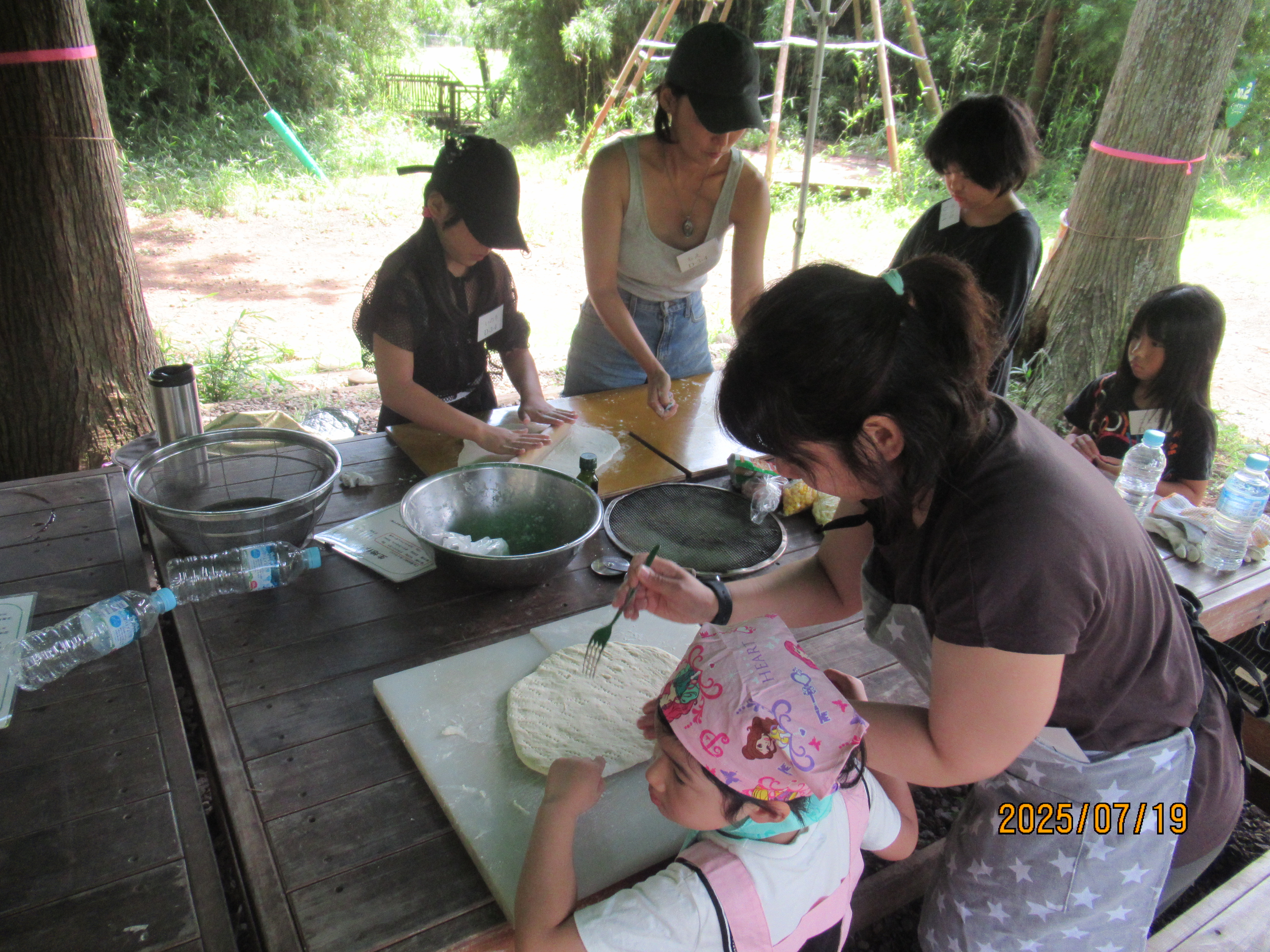 ドラム缶ピザ作りの写真