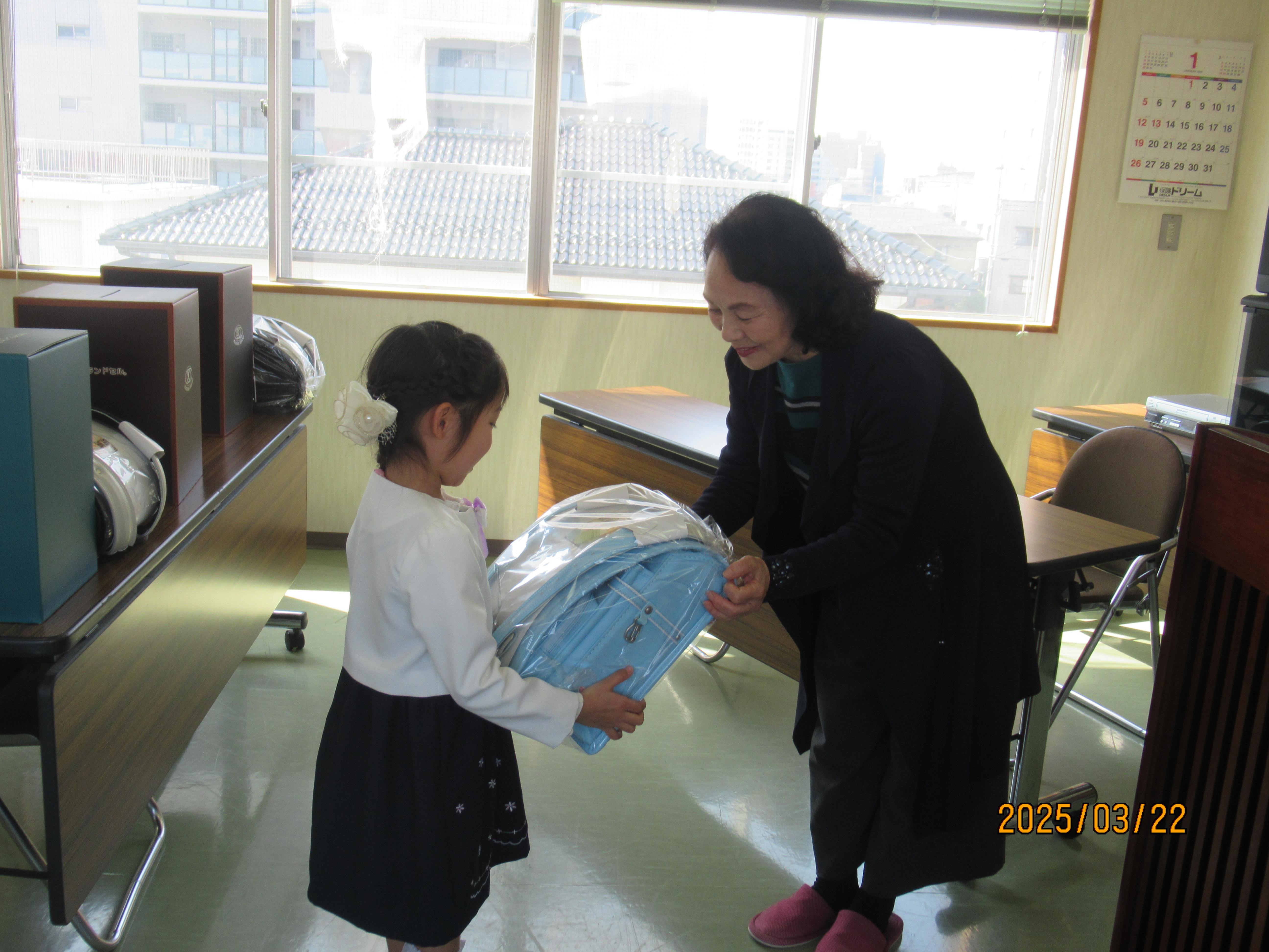 プレゼント事業の写真ランドセル